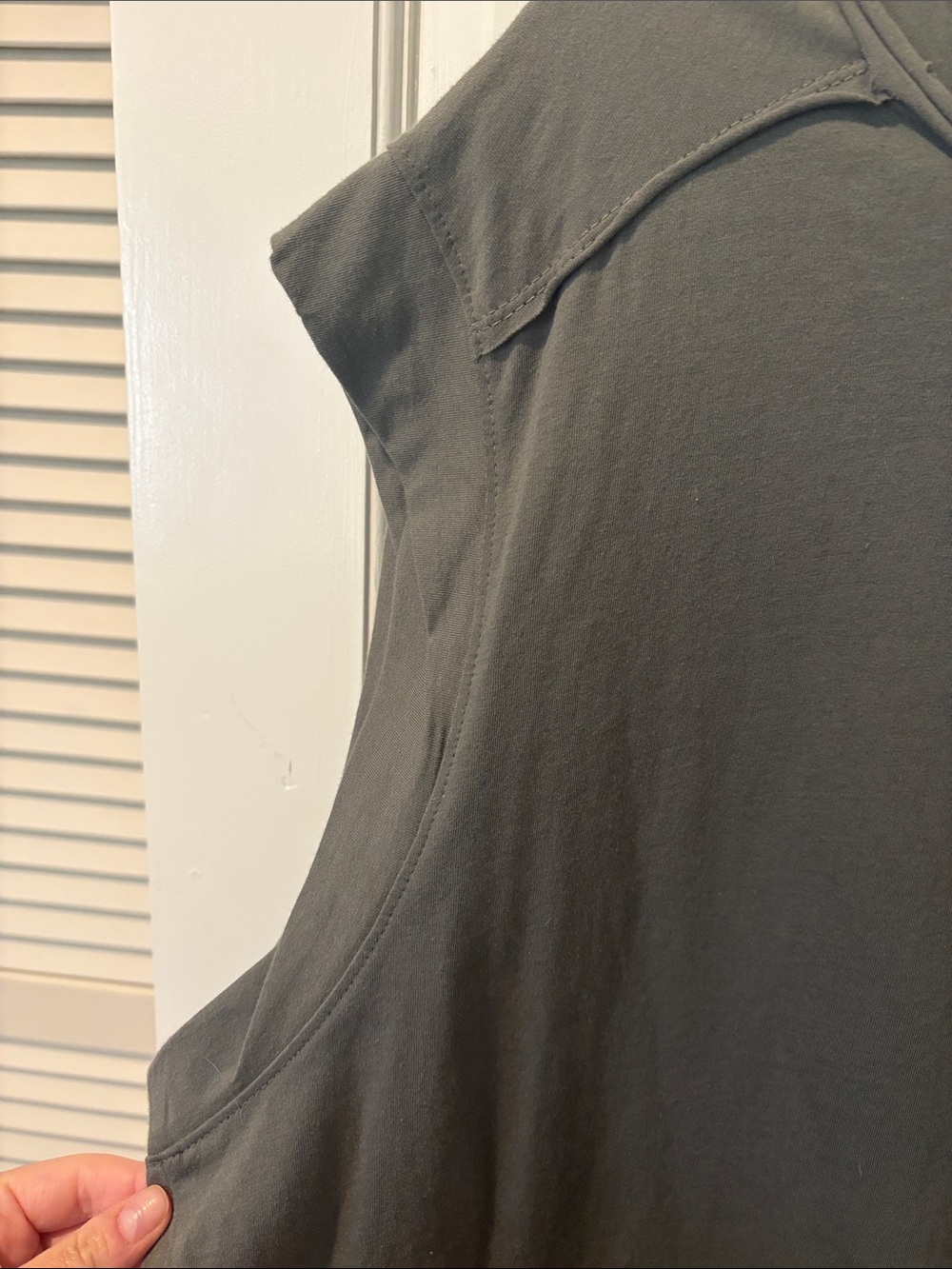 Karlie Muscle Tee Size Large - Picture 3 of 4